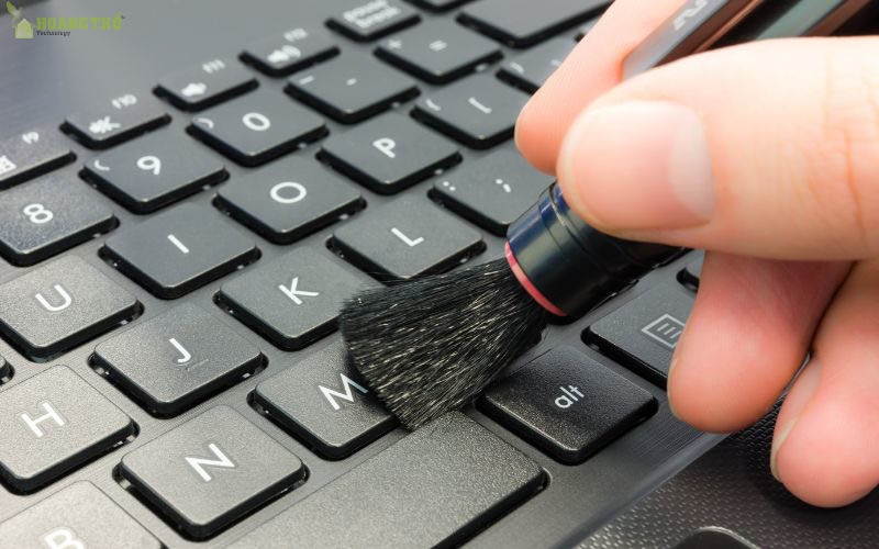 Vệ sinh laptop tại nhà
