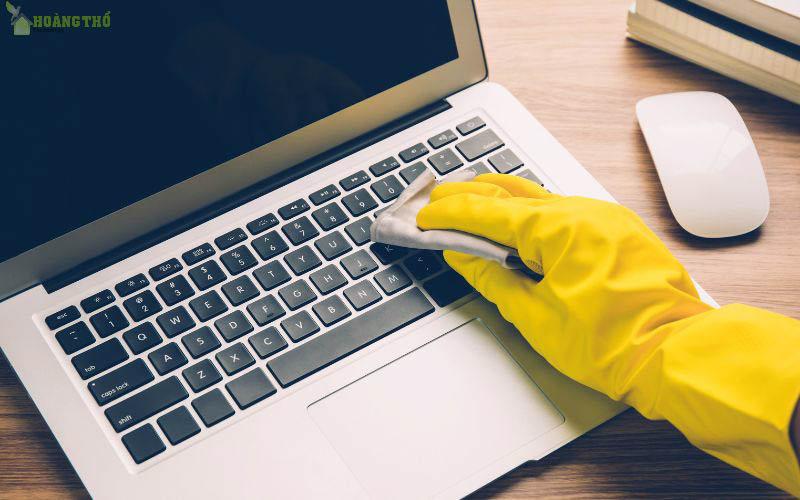 Vệ sinh laptop tại nhà